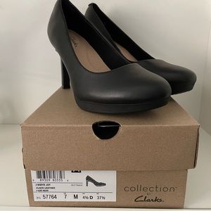 Clarks Ambyr Black Leather High Heel Pumps